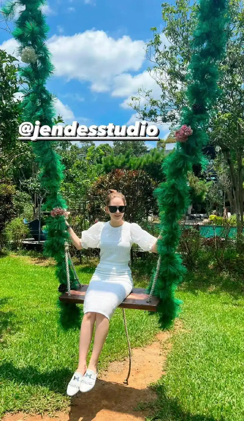 昆凌ins近照集锦29岁的她婚姻美满