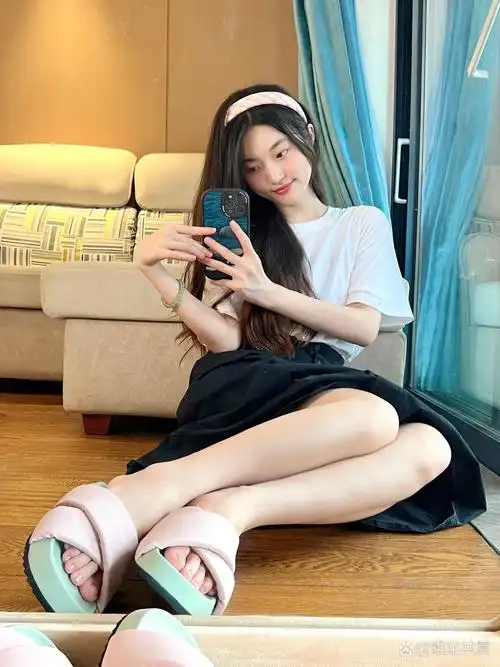 只有皮肤好,女孩子才会好看!好好保养自己吧!