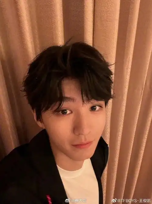 王俊凯无名之辈2黄毛造型##王俊凯无名之辈2小黄毛