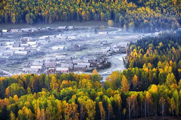 享誉高山湖泊,空中草原,人间仙境美称的北疆风光.