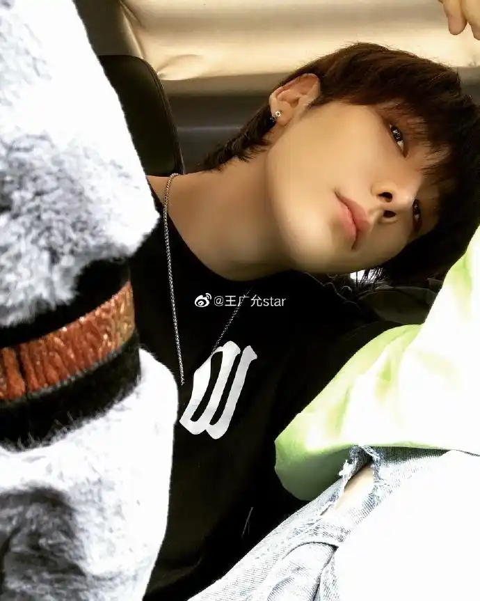 王广允超话	所有的客观都是主观,所有的意见都是偏见.