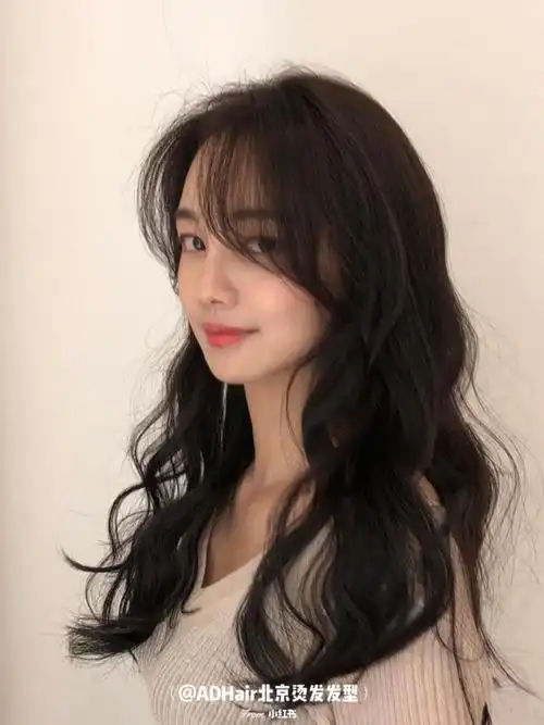2021新发型韩式气垫烫,温柔浪漫卷发今年最流行的中长发c s卷,搭配