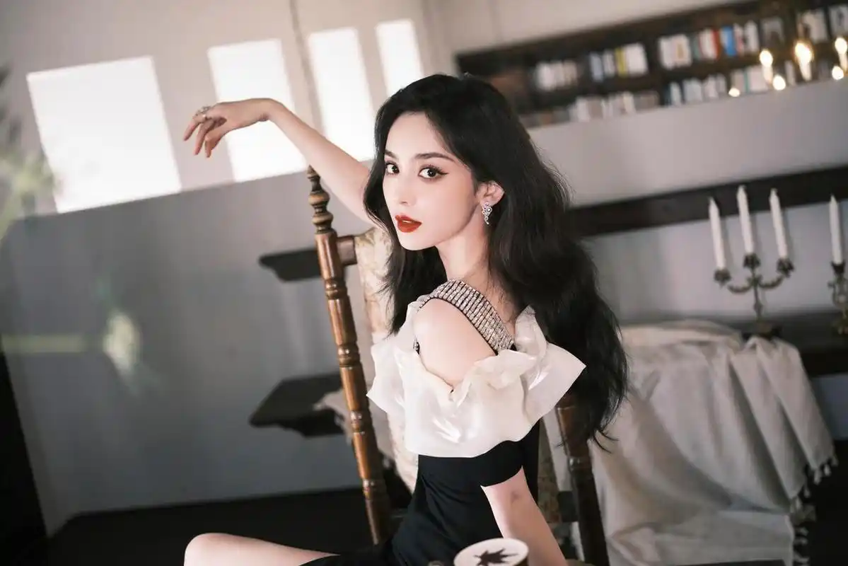 古力娜扎  美腿玉足合集