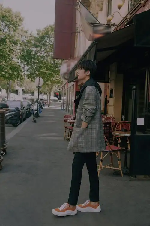 于巷尾街头信步漫游,邂逅一份静谧美好～@tfboys-易烊千玺   67易烊