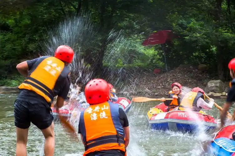 梦幻4d,落差158米,圣井山漂流要你嗨翻全程