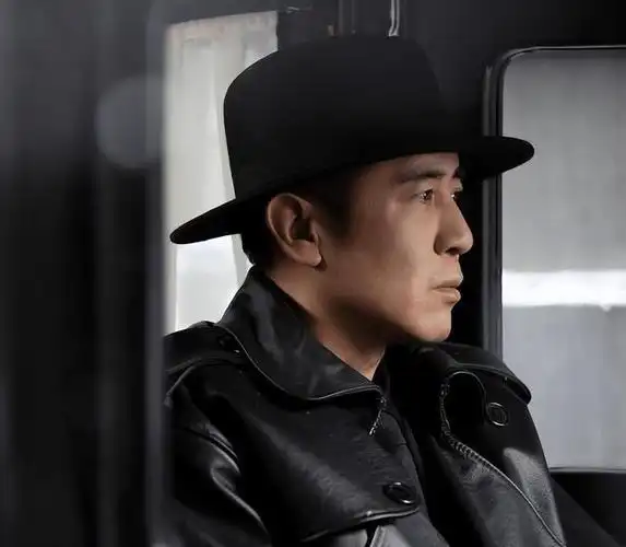 回顾于和伟:有八个哥哥姐姐,妻子帮他养全家,一个好女人旺三代