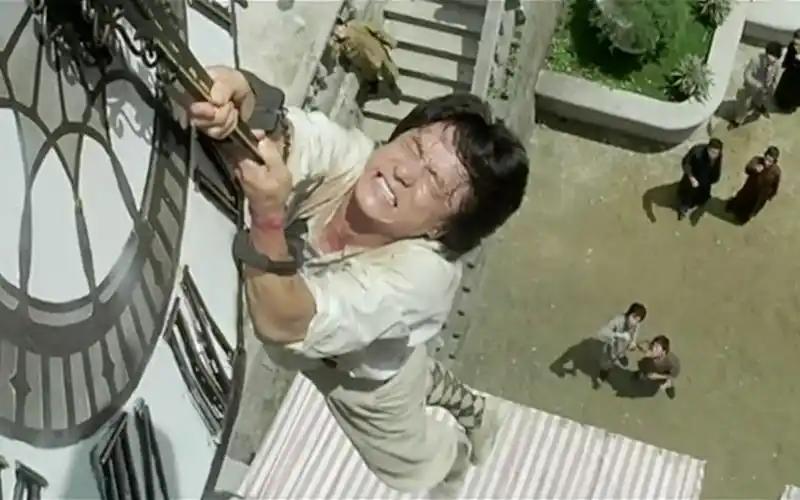 《a计划》冷知识:成龙6天不敢拍跳楼戏,洪金宝大骂成就经典