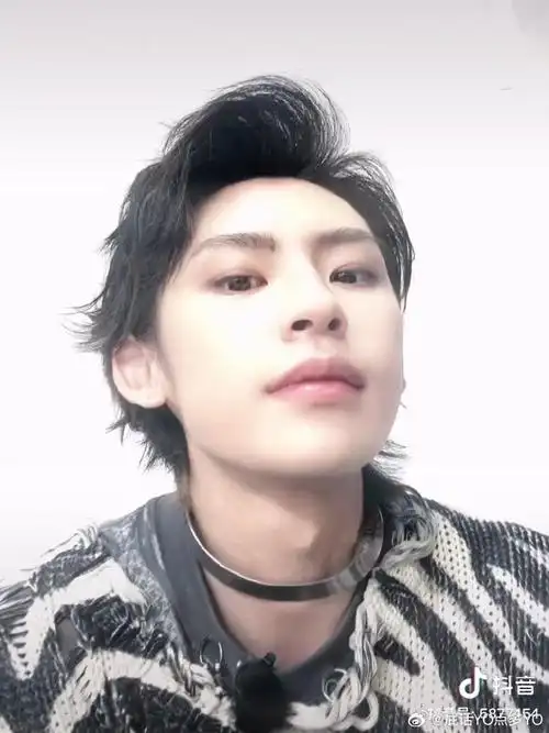 小鬼王琳凯可爱