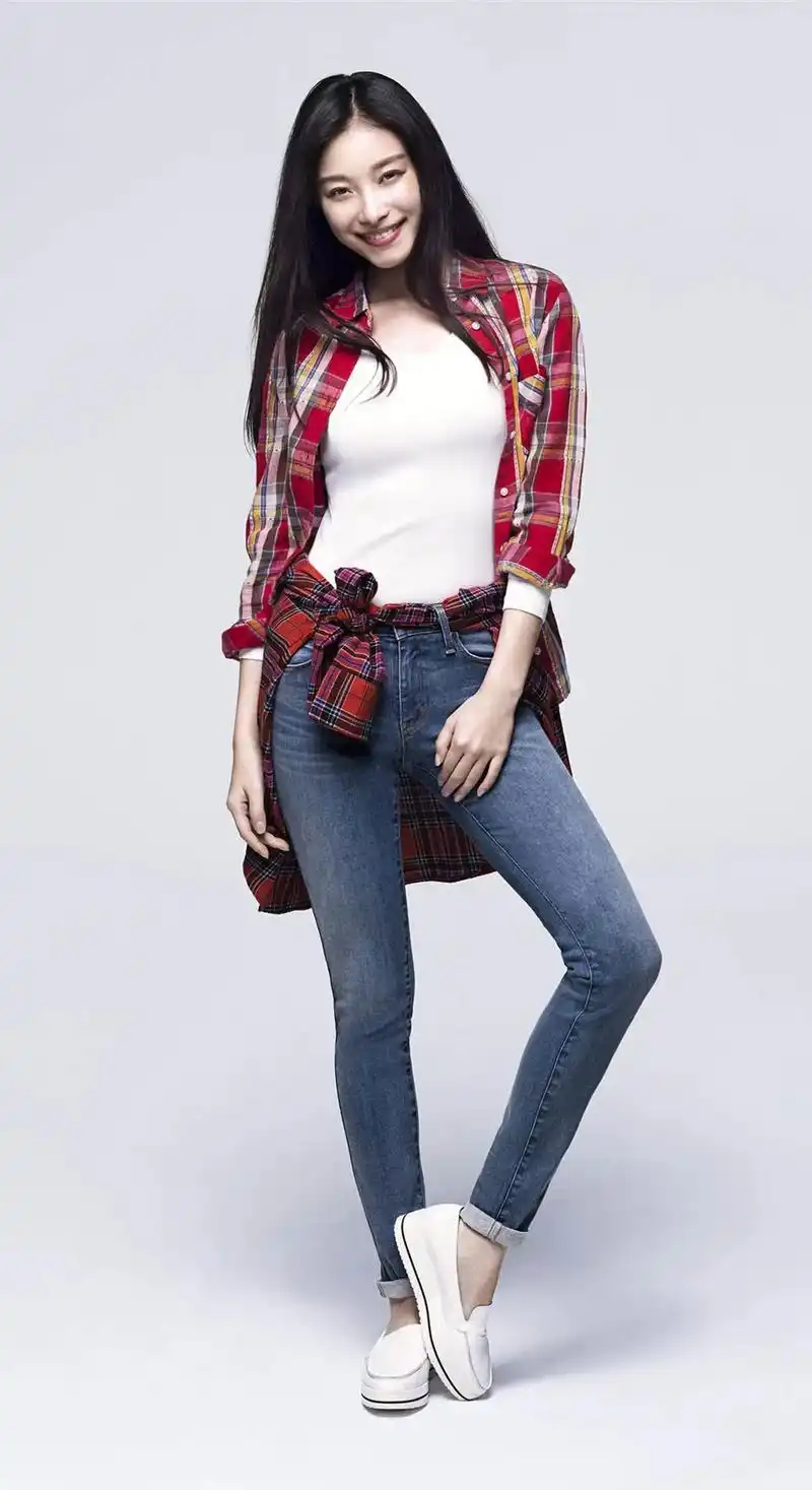 倪妮牛仔裤女神!#女星 #倪妮 #穿搭 #时尚 #又美 - 抖音