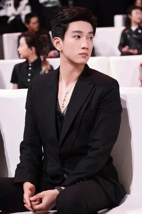 都让让  真霸总来了-@王子奇是演员王子奇#国剧盛典#·#王子奇国剧