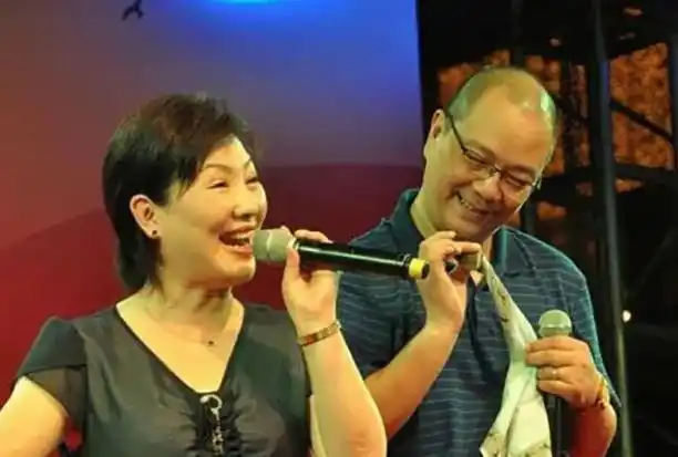 上海滩女滑稽第一人顾竹君与龚仁龙因戏生爱离婚后还能同台