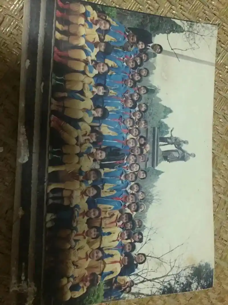 那是我们再也回不去的青春 #一张老照片的回忆 #老同学你们 - 抖音