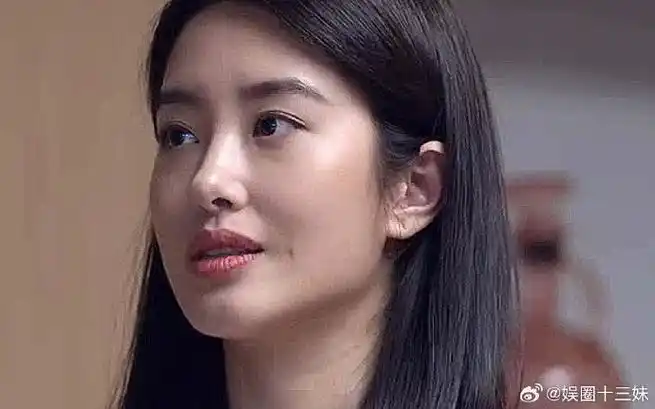 杨采钰素颜状态