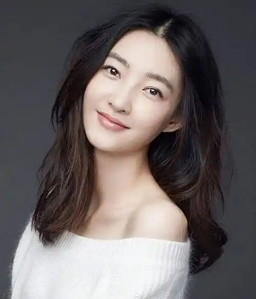 让王丽坤瞬间在圈里成了"众矢之的".