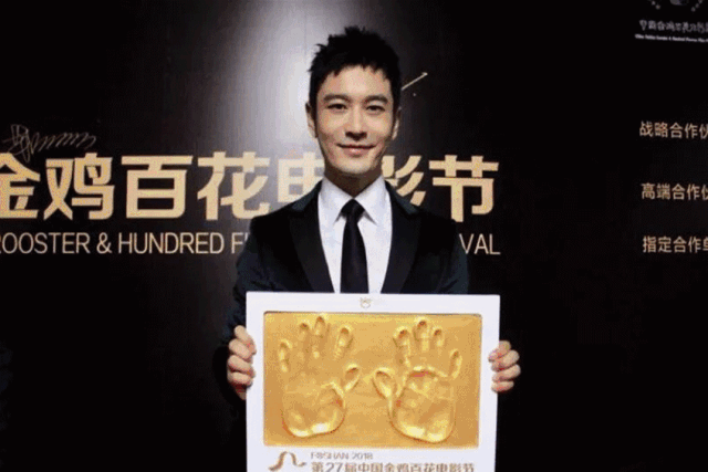 佛山首条"星光大道"来啦!成龙,吴京,杨千嬅等众明星手印在此