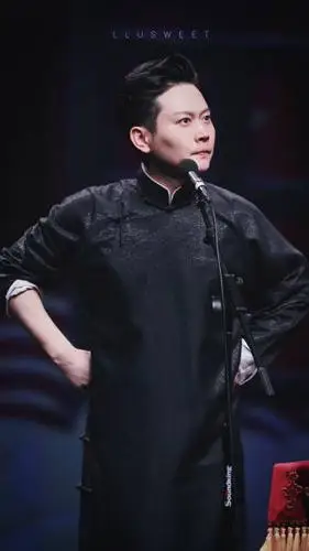 p8黑白滤镜杀我,孟鹤堂这个男人绝了!