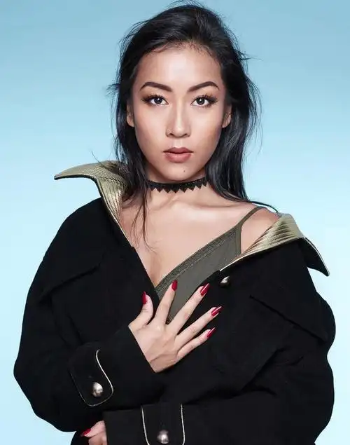 吉克隽逸个人资料34岁吉克隽逸被骂卖惨