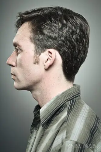 配置文件的白种男人的肖像照片-正版商用图片1c18f1-摄图新视界