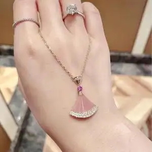 宝格丽扇子项链图片