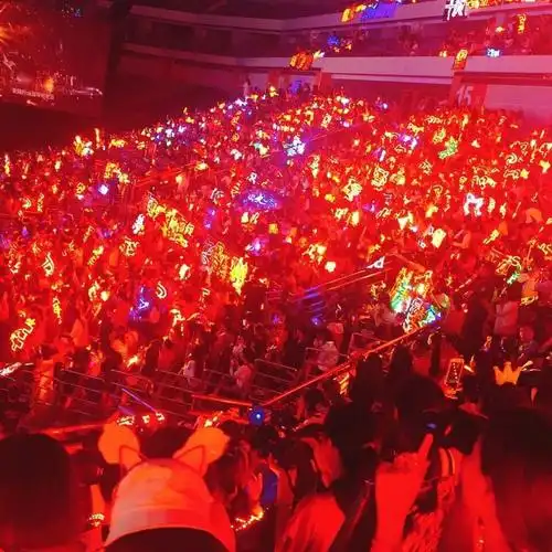 如何评价tfboys易烊千玺四周年粉丝应援红海