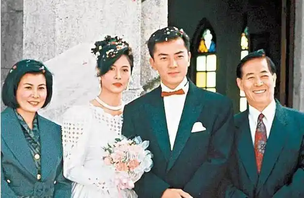 双琪夺面被批好胜抢郑伊健生日闪婚梁咏琪卖力演唱贵妇梦碎