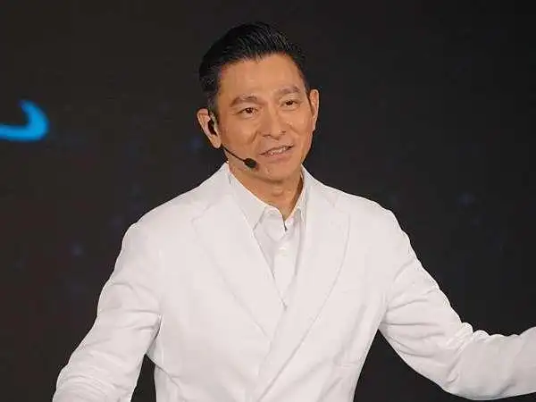 刘德华武汉演唱会:十七责编:阿叉关于武汉疫情的新闻还有:韩红现身