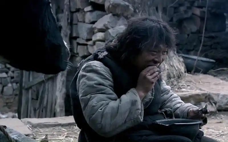 斗牛:黄渤吃红薯这段!堪称全剧最精彩一幕,看七遍才过瘾!