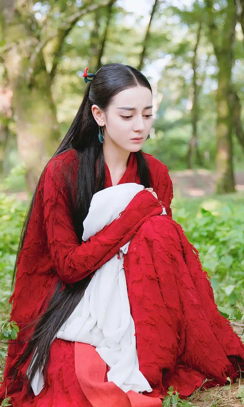 《烈火如歌》如歌喜欢红衣不仅仅是因为美,更多是遗传因素