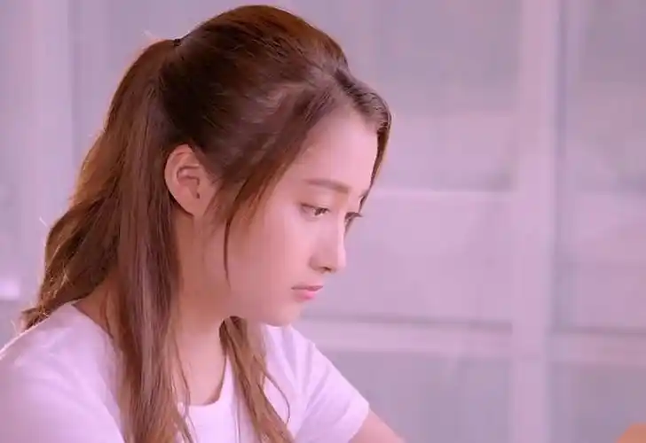 《甜蜜暴击》大结局:小兔子转过身来,关晓彤回来了!