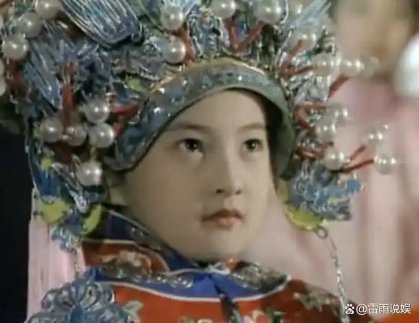 琼瑶对金铭的才华折服,立即决定让她饰演小婉君,金铭的表现出色,令人