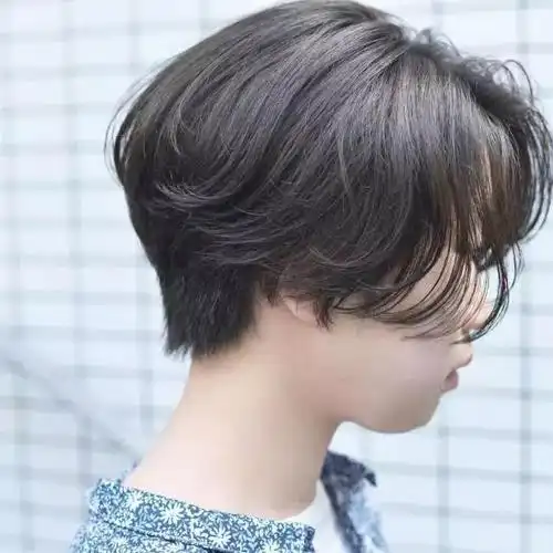 女生齐耳短发中分帅气16p