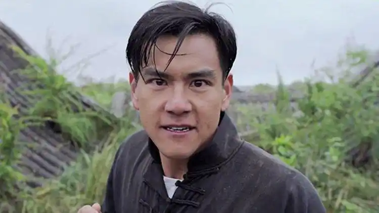 《邪不压正》颜值巅峰彭于晏,帅就帅吧,武功还那么厉害!