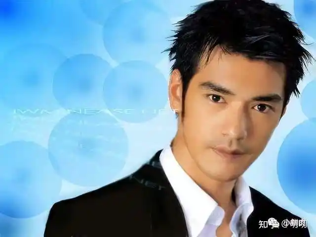 184cm寸头星二代太帅了,上康熙被小s夸,妈妈还是金城武初恋? - 知乎