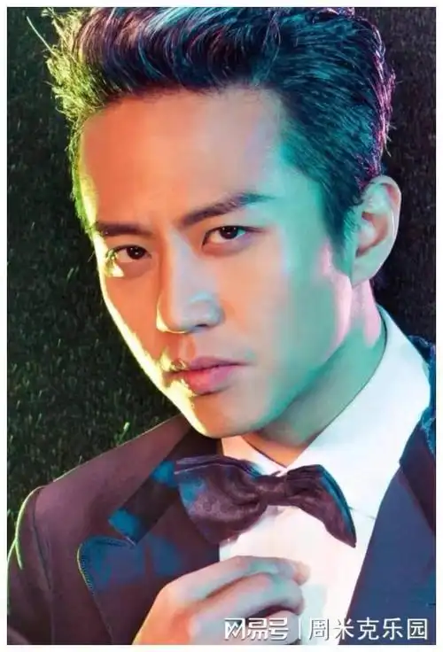 百亿影帝邓超,搞笑与颜值并存的偶像,和孙俪的爱情令人羡慕!