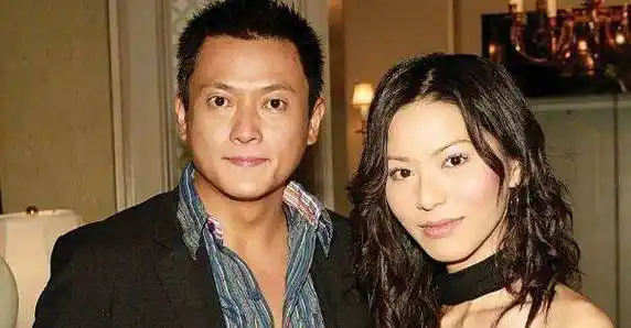 被小20岁娇妻多次"背叛"的魏骏杰,遭网友嘲讽:活该_张利华_事业_工作