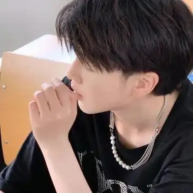 2024霸气冷酷的真人男头 男头像霸气高冷