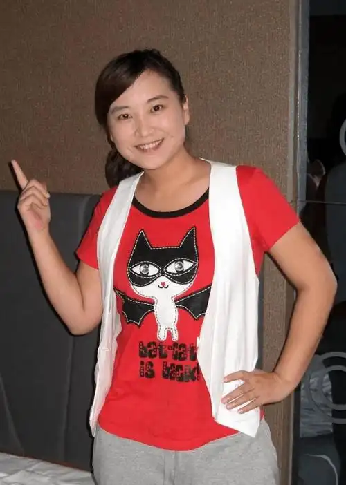 41岁贾玲暴瘦认不出!