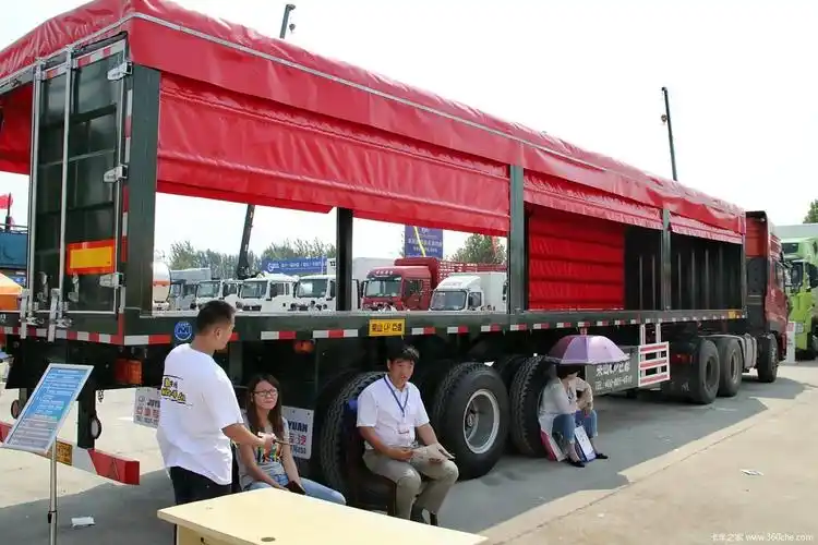 山东巨源自动卷帘篷布车