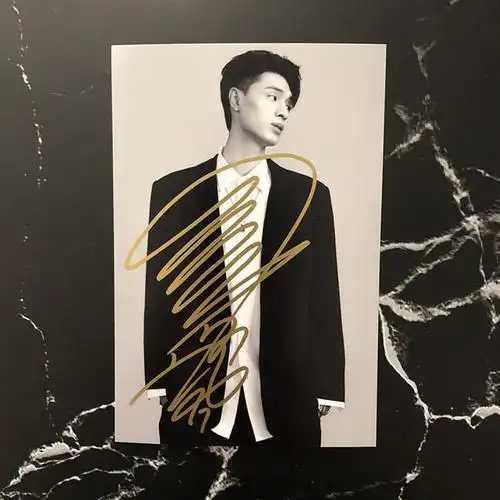 秦霄贤签名照亲笔保真德云社笑社写真周边媒体福利粉丝礼物定妆照家用