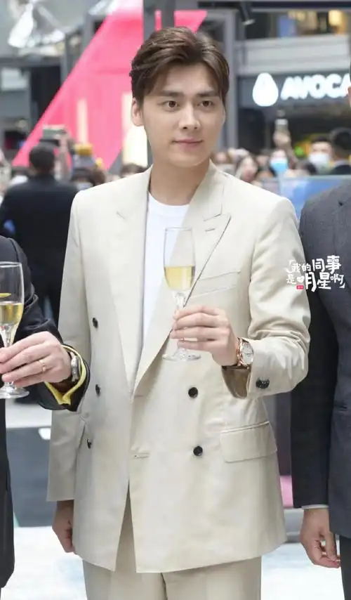 李易峰生图##李易峰米白色西装