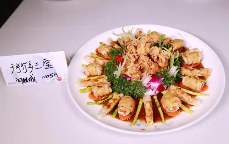 烹饪技能大赛上——泛珠三角"万厨万菜贺华诞"举办的2024cha全国美食