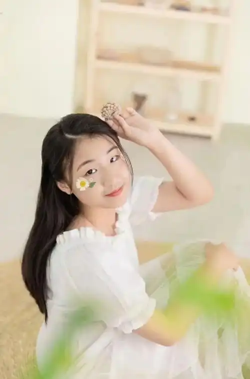 视频曝光12岁女孩唱rap帮深圳摇人