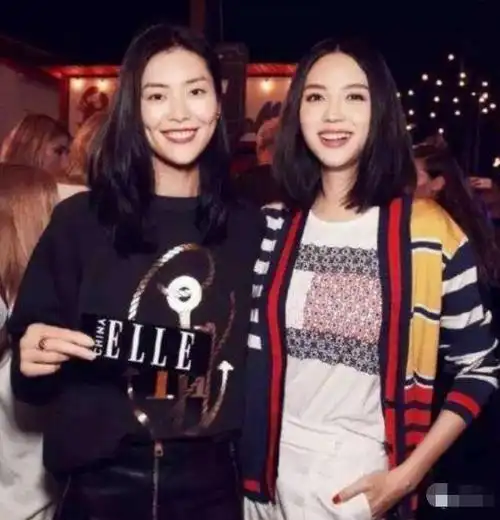 关晓彤是合照杀手?这个头衔我只认张梓琳,毕竟她连范冰冰都艳压