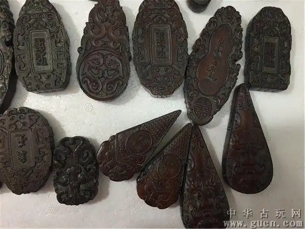 犀-牛-角斋戒挂牌