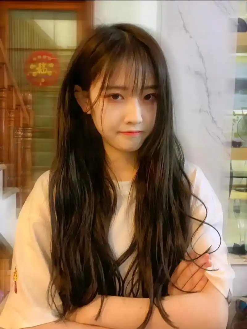 佘颖欣是我最爱的女孩 #蛇界猛女 #我的台灯没电了 @杀猪 - 抖音