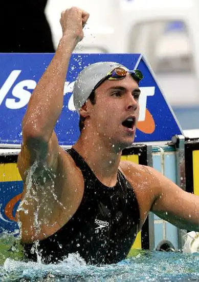 苏利文以21秒41打破了男子50米自由泳世界纪录