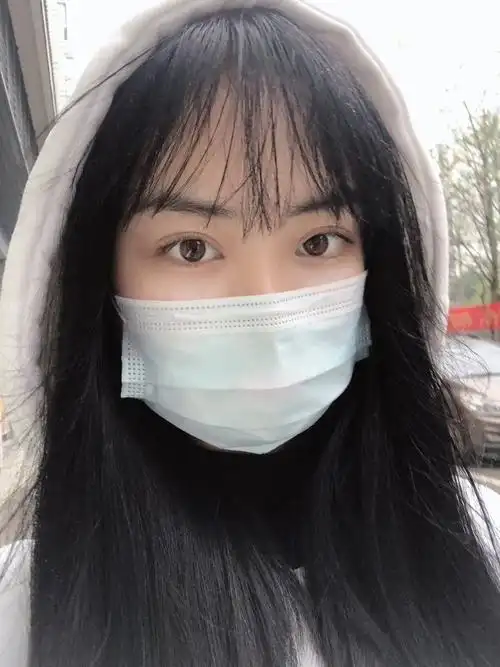 晒戴口罩的巅峰颜值做最可爱的工商学生