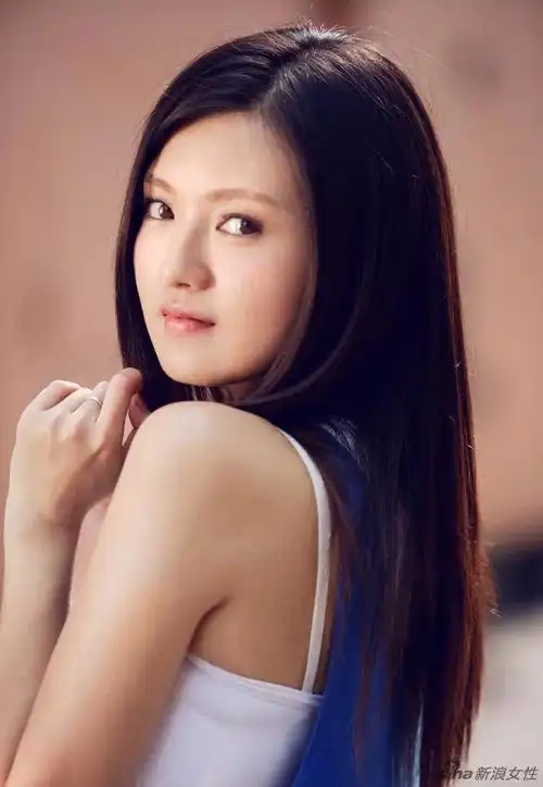 傅晶简介(岁月静好,皱纹不肯光顾她的脸庞) | 人物集