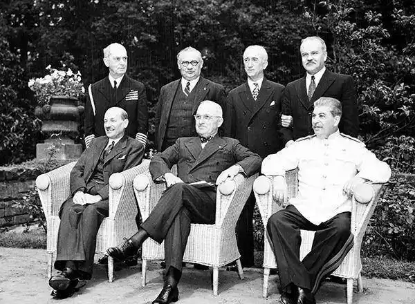 对中国友好的苏联"二号首长",为何被贬职后,不到中国避难?