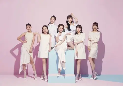 优我女团最新时尚写真 尽显青春清新质感